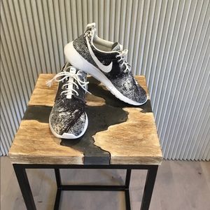 Nike Shoes - Nike sneakers Nike Shoes - Nike sneakers